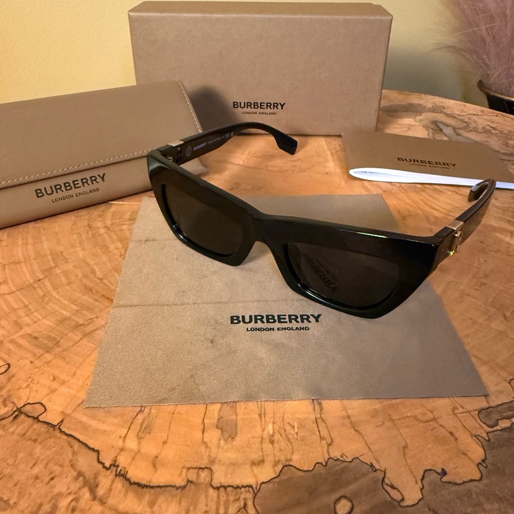 Burberry Black Sunglasses